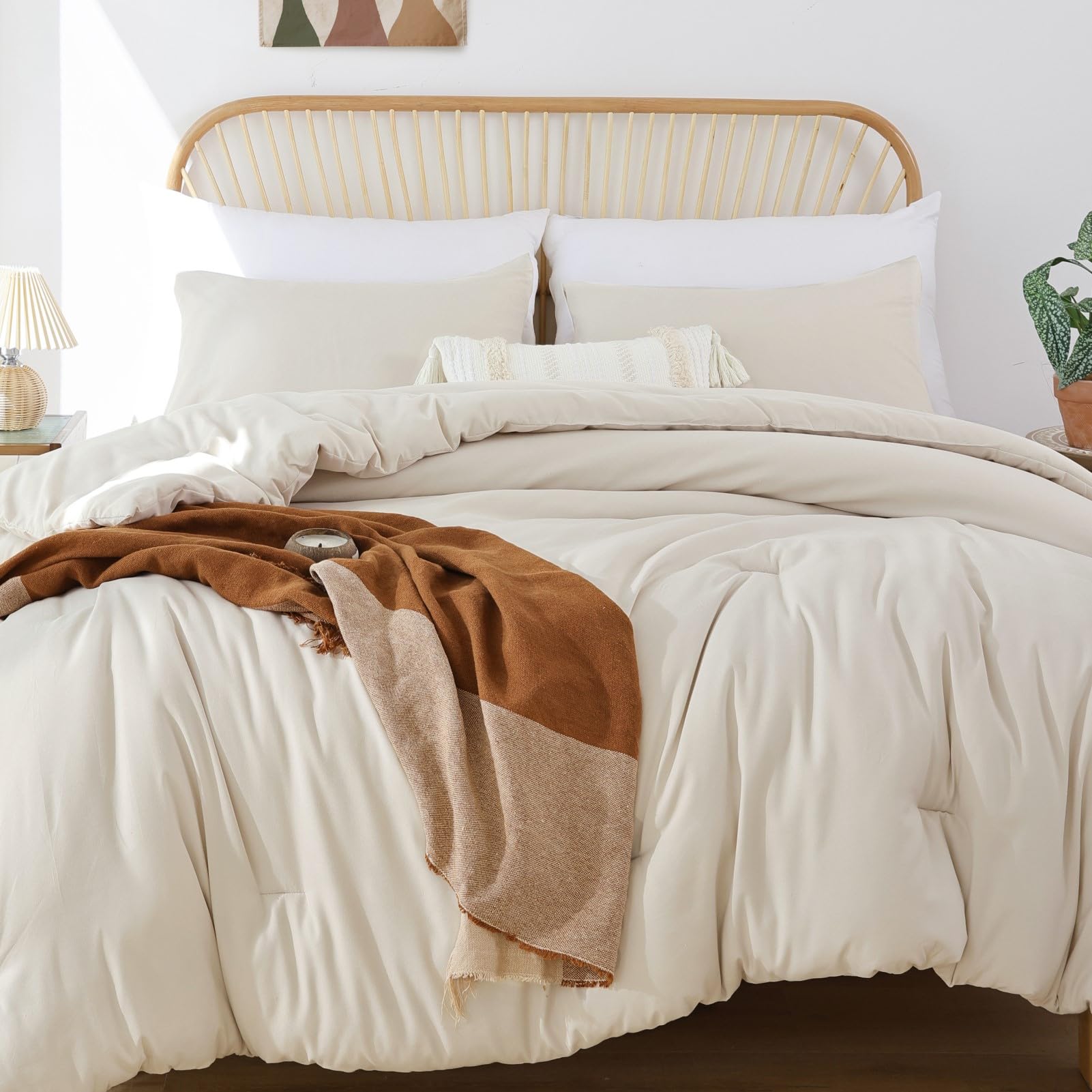 ROSGONIA Beige Twin/Twin XL Comforter Set for College Girls Boys, 1 Comforter & 1 Pillowcase, All Season Kids Comforter Sets Lightweight Dorm Bedding - Image 1
